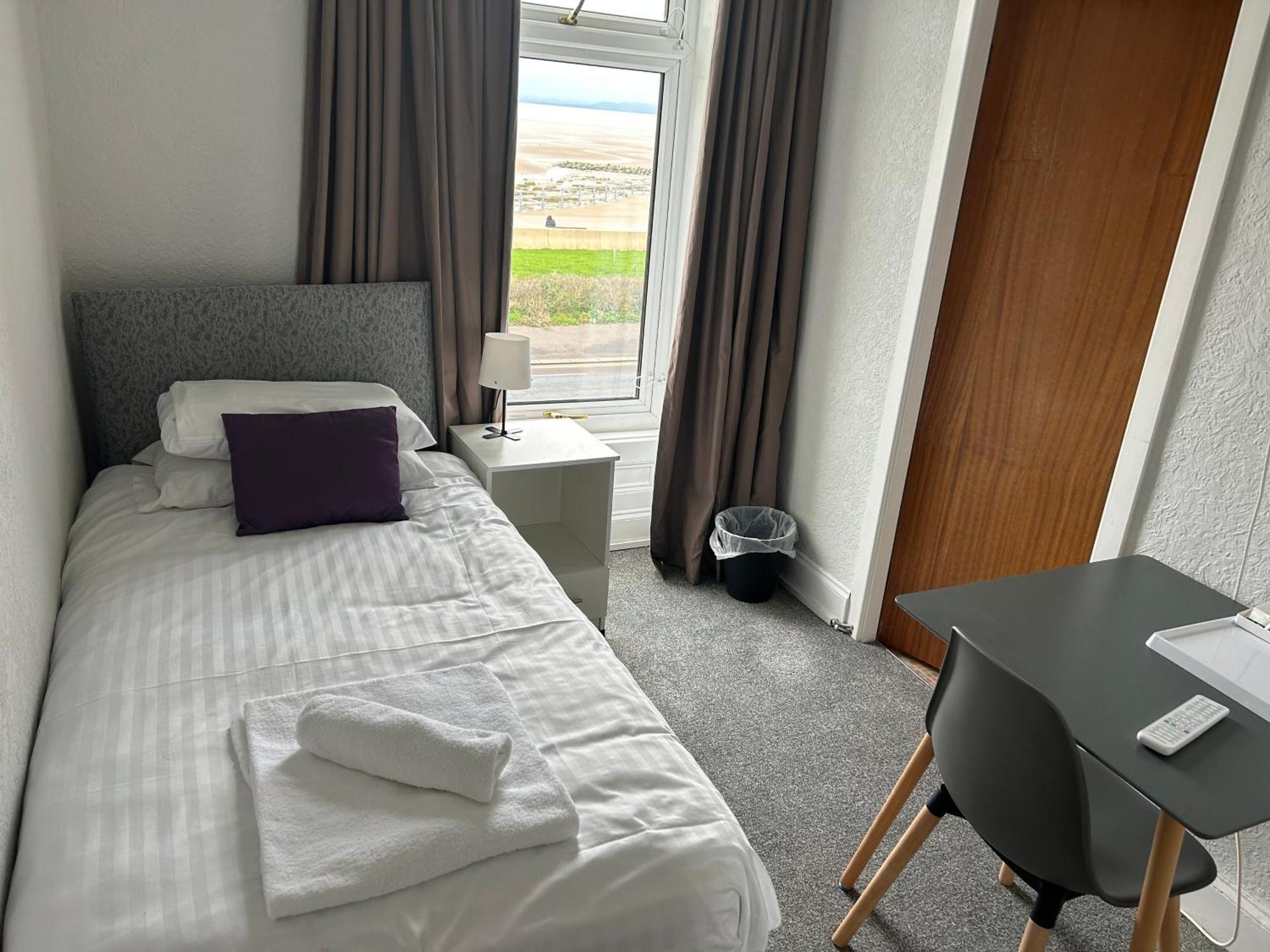 The Clifton Seafront Hotel Morecambe Exteriör bild
