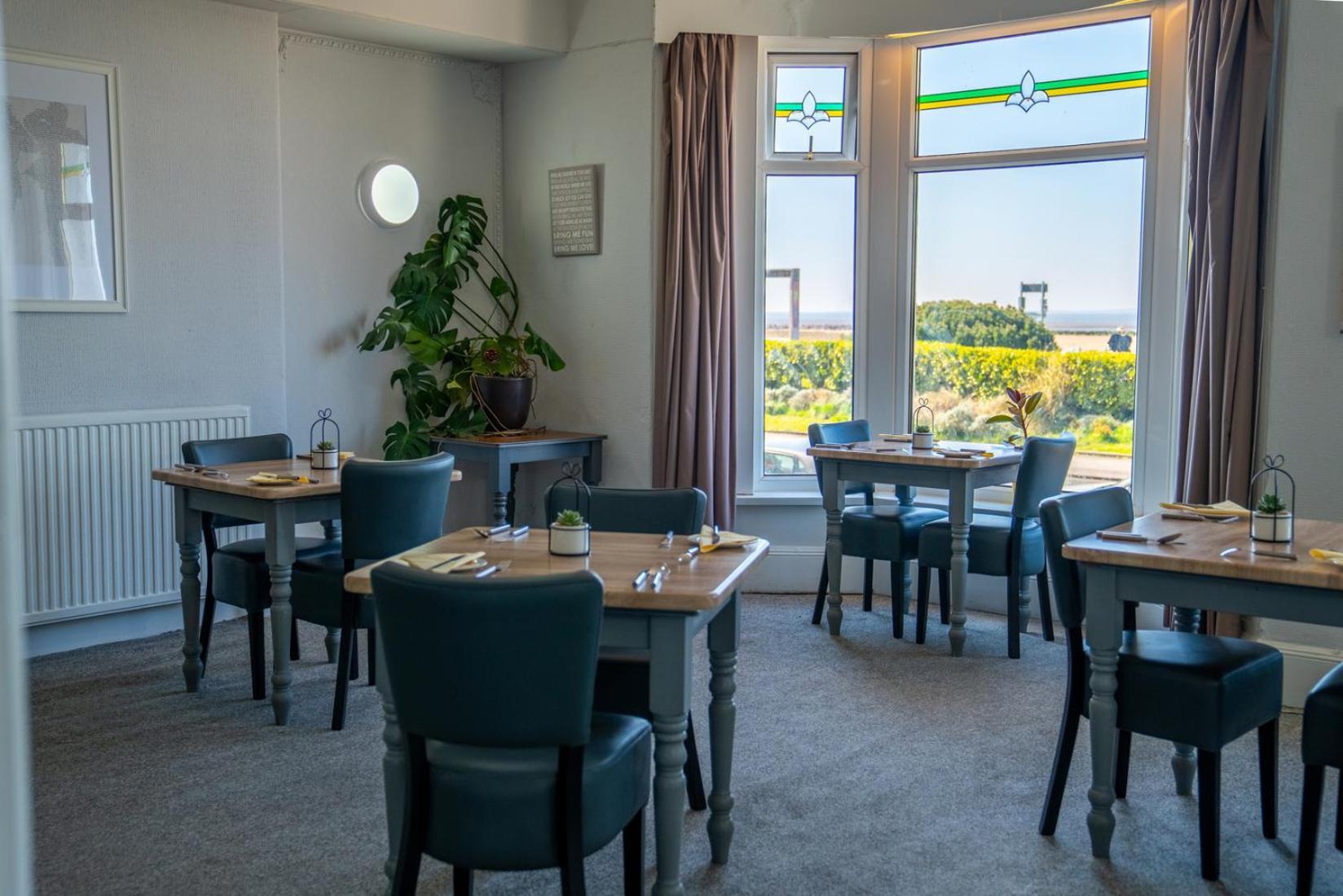 The Clifton Seafront Hotel Morecambe Exteriör bild